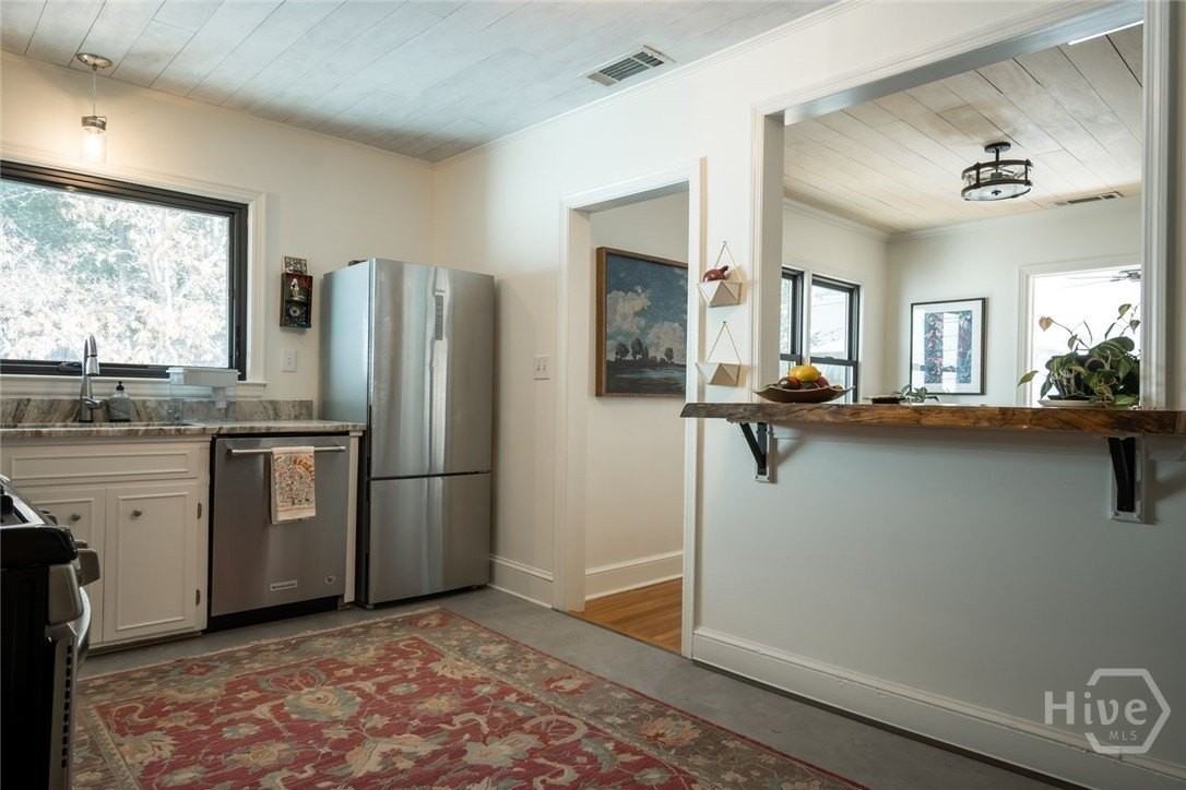 119 Fortson Cir - Photo 7 of 50