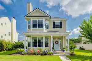 featured image of 8 Bushwood Dr