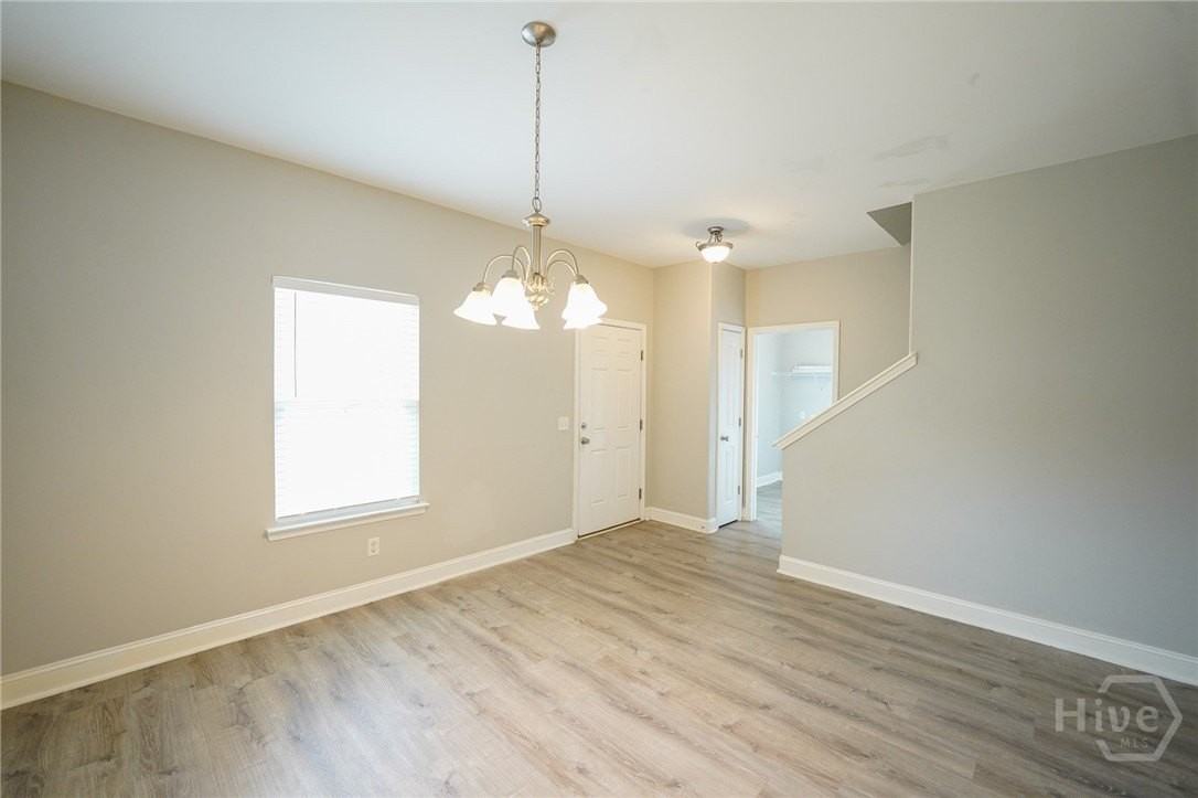 59 Reese Way - Photo 3 of 37