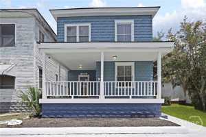 featured image of 306 W 42nd St