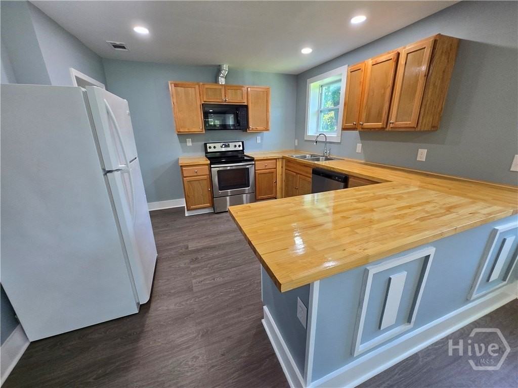 1606 Reynolds St - Photo 3 of 10