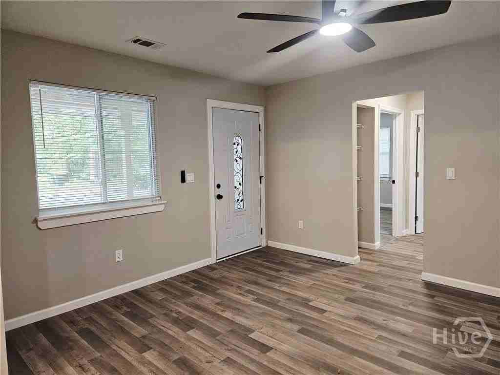 2510 Florida Ave - Photo 7 of 29