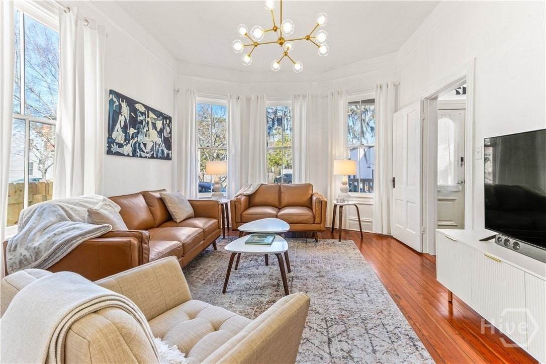 317 E Anderson St - Photo 3 of 15