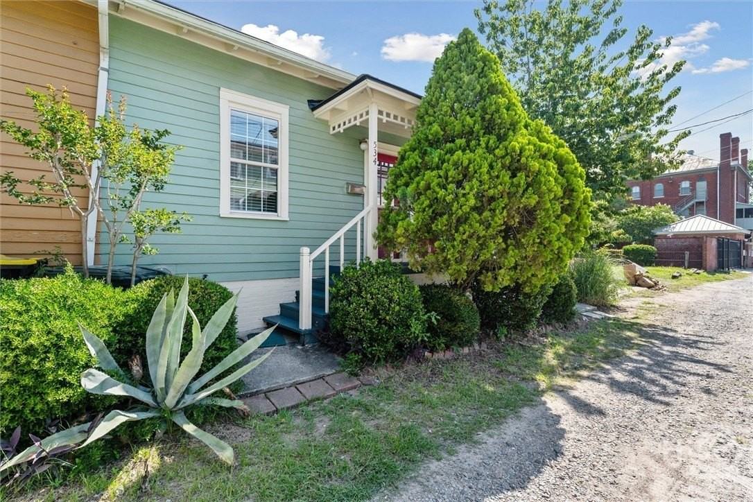 534 E Gordon Ln - Photo 4 of 33