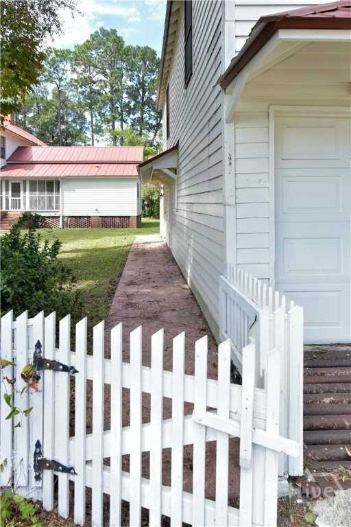 302 E Jefferson St Unit 2 #2 - Photo 2 of 22