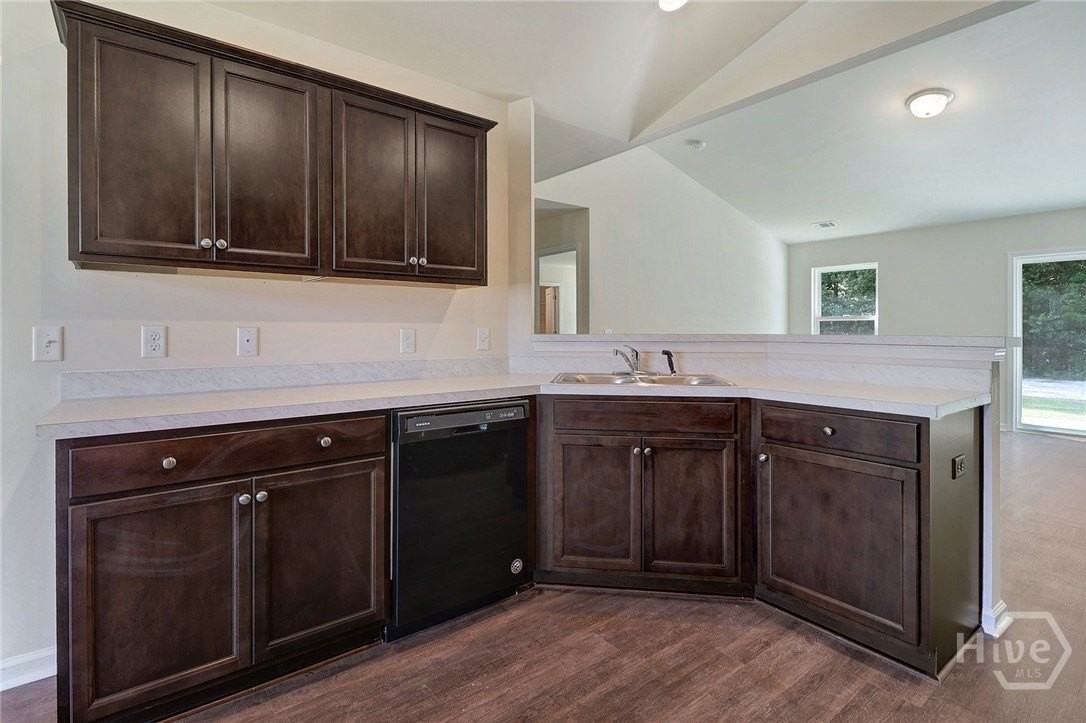 213 Willis Way - Photo 2 of 23