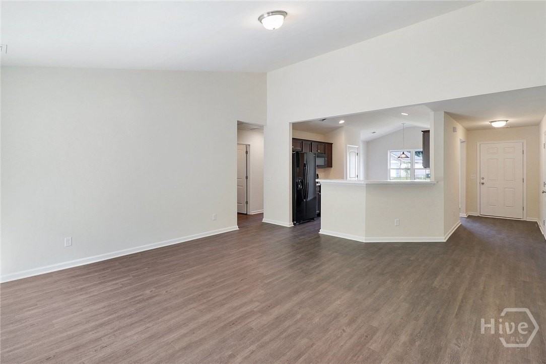 213 Willis Way - Photo 7 of 23