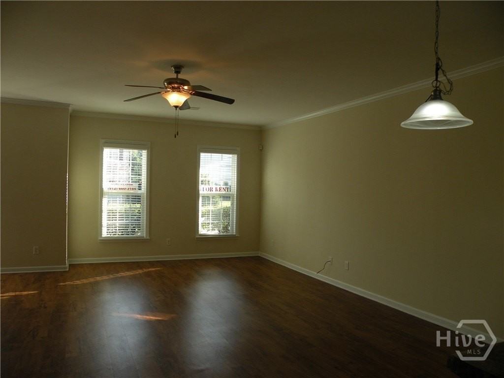 104 Ventura Pl - Photo 3 of 16