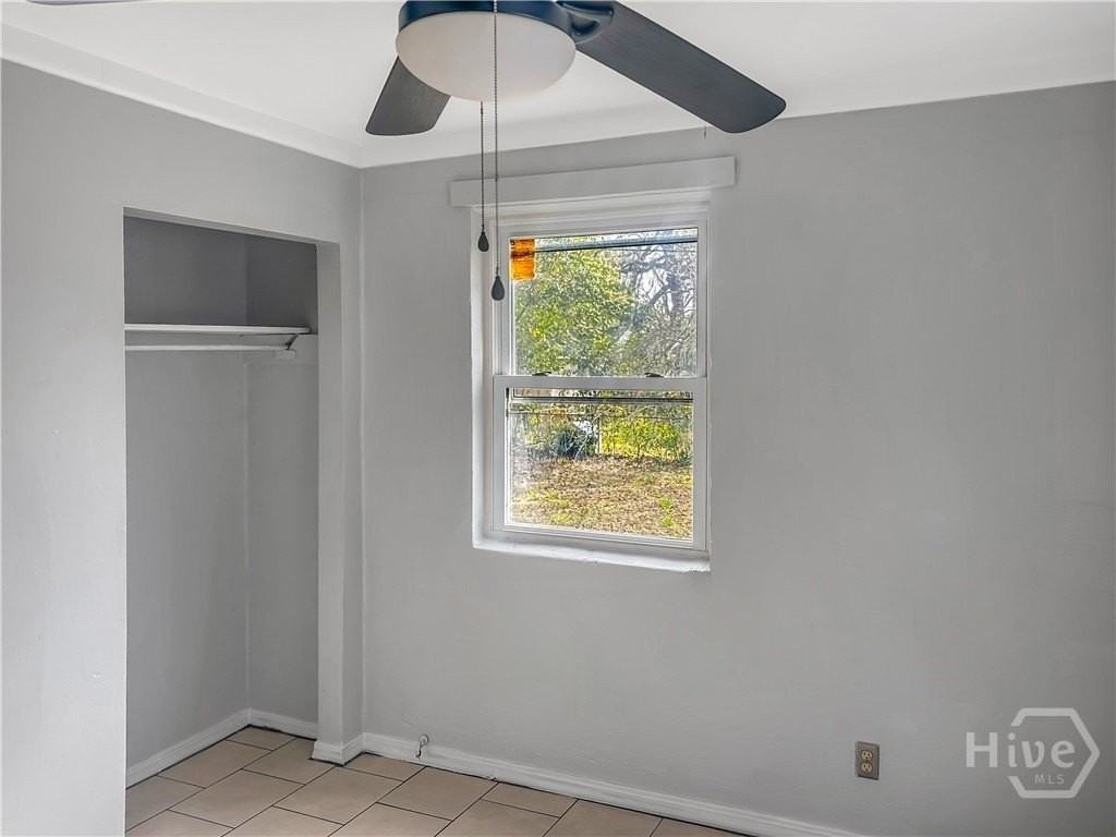 5328 Churchill St - Photo 6 of 11