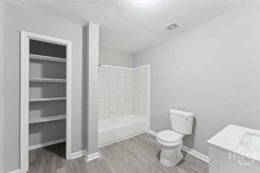 2120 Bulloch St Unit 2122 #2122 - Photo 3 of 10