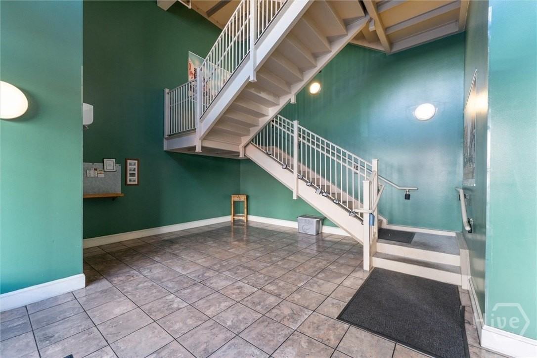 122 W Broughton St Unit 201 #201 - Photo 7 of 27