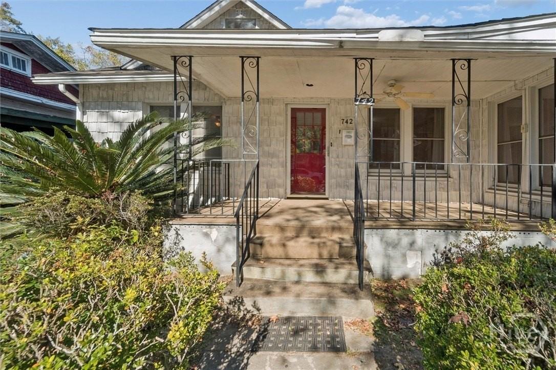 742 E Park Ave - Photo 2 of 41