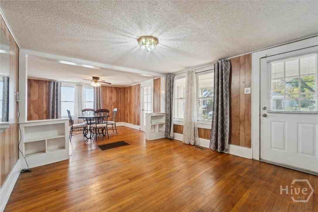 742 E Park Ave - Photo 6 of 41