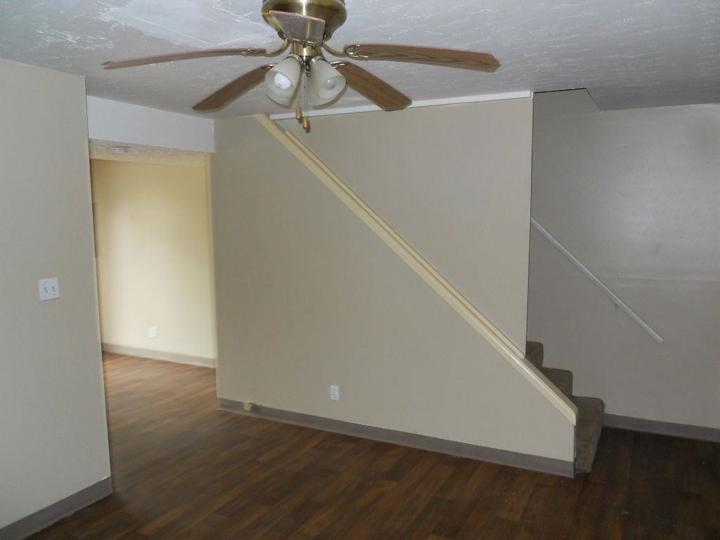 706 Arizona St - Photo 6 of 8