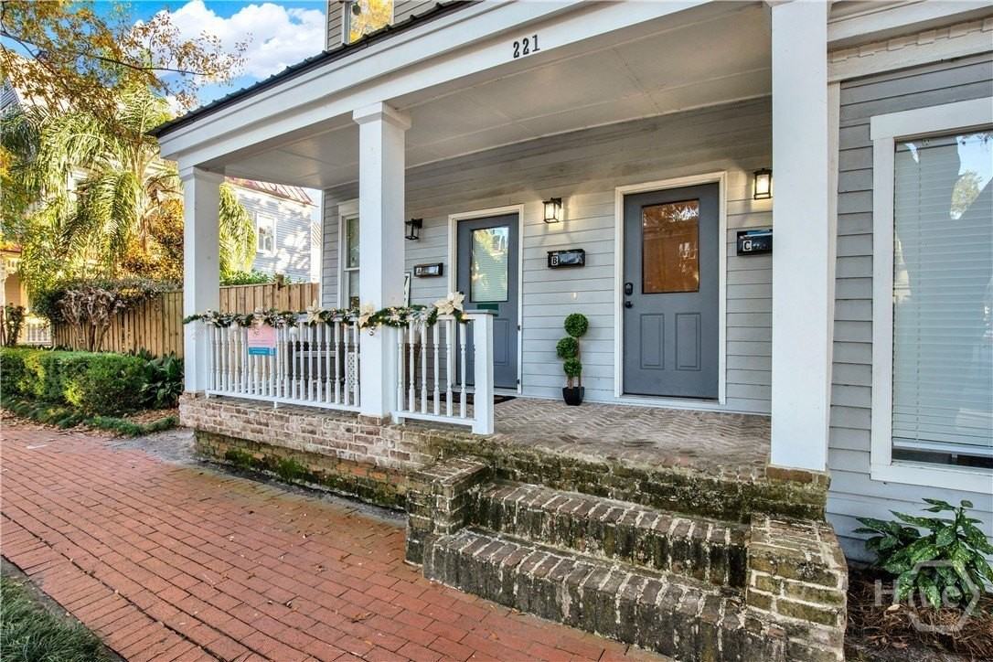 221 W Duffy St - Photo 4 of 30