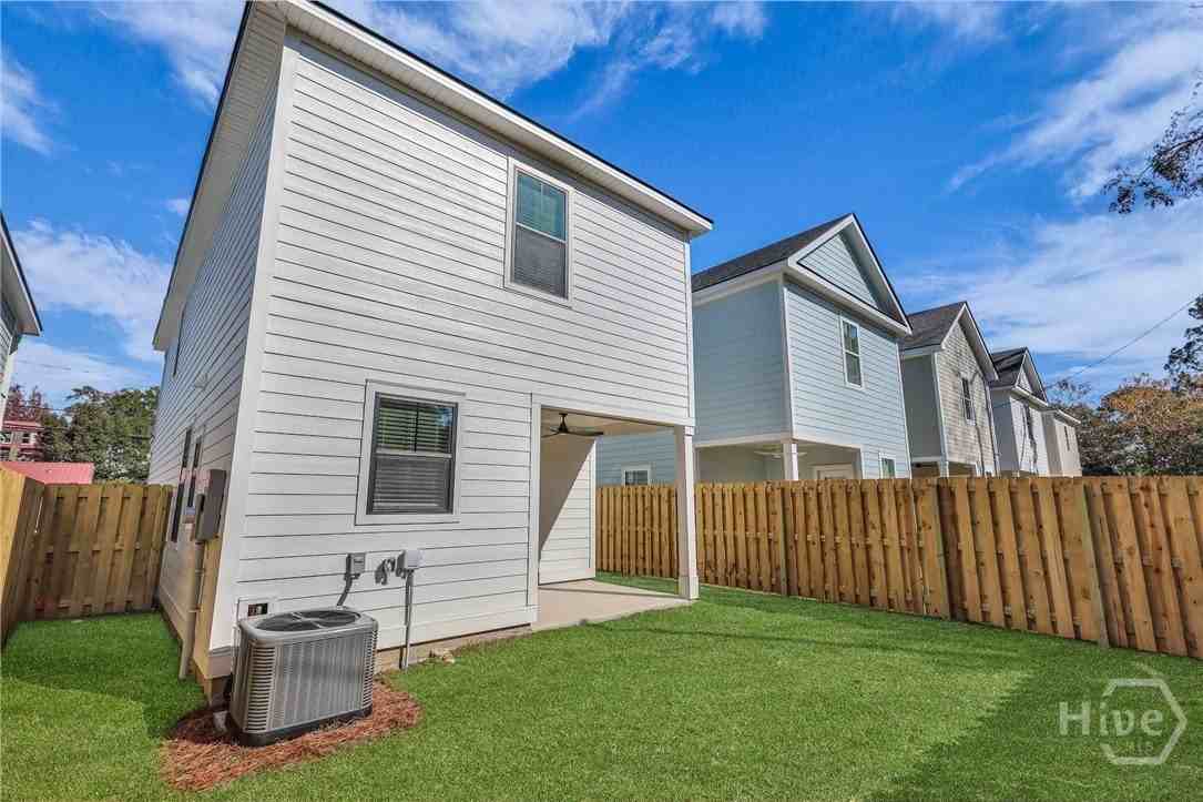 1201 E 34th St - Photo 5 of 15