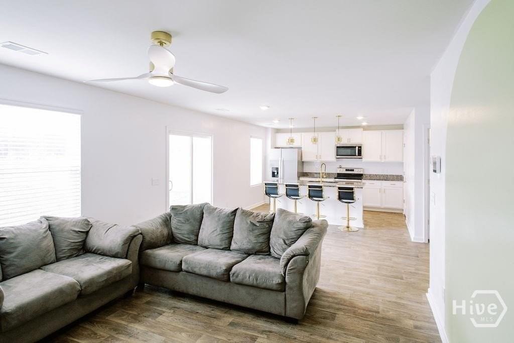 123 Skylark Rd - Photo 5 of 22