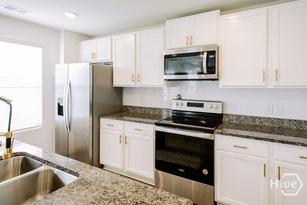 123 Skylark Rd - Photo 7 of 22