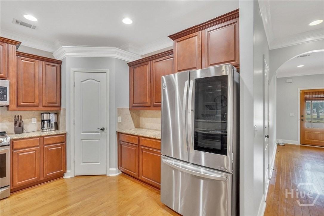 124 Ventura Pl - Photo 7 of 35