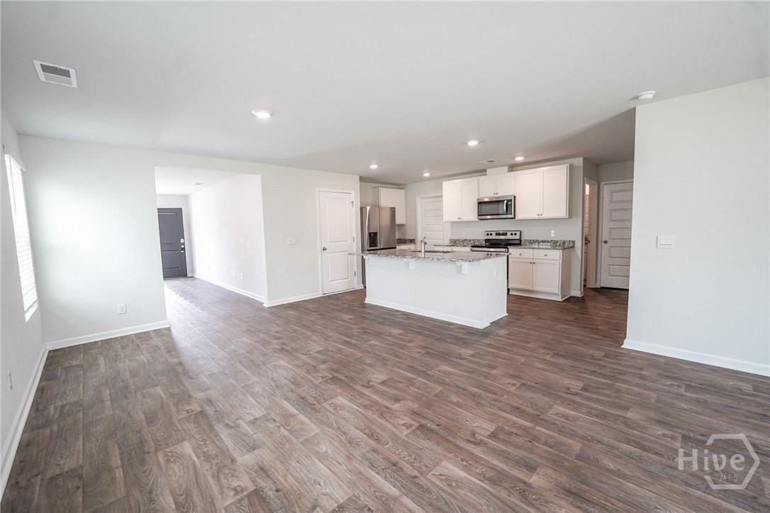 412 Coconut Dr - Photo 5 of 37