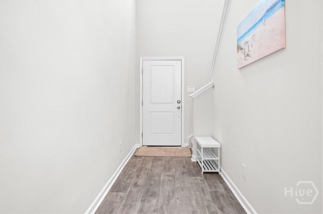 142 Bottlebrush Dr - Photo 4 of 44