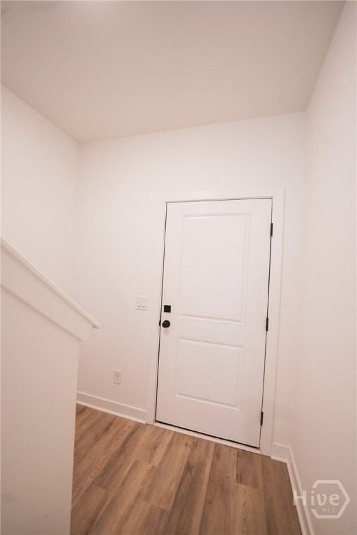 108 Kingswood Cir - Photo 2 of 38