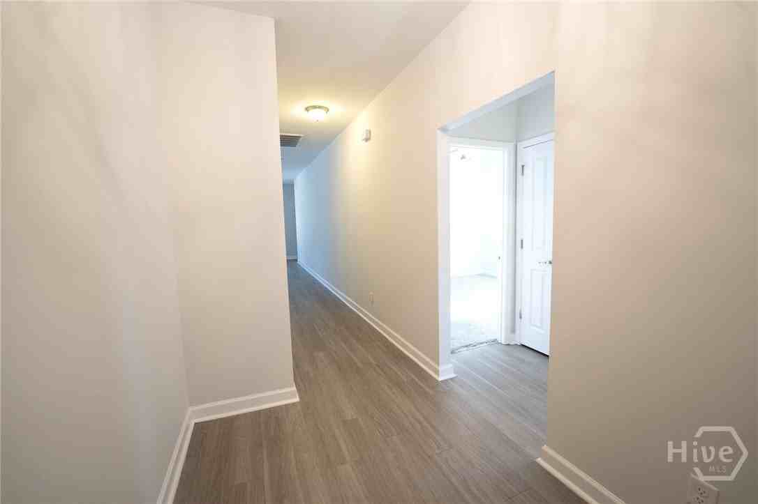 54 Shuman St - Photo 4 of 33