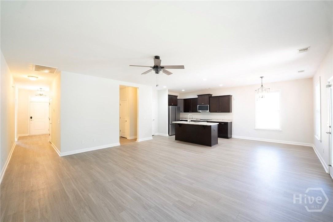 54 Shuman St - Photo 6 of 33