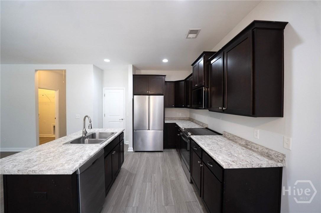 54 Shuman St - Photo 7 of 33