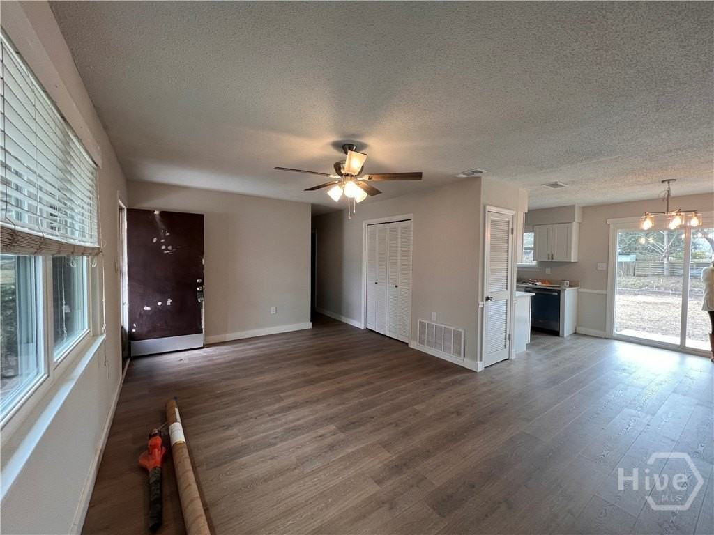 78 Mallard Ln - Photo 3 of 13