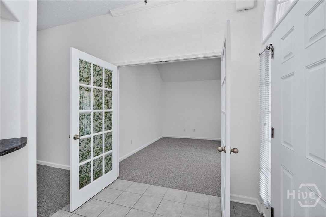 568 Marshview Dr - Photo 4 of 39