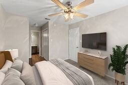 Fredericksburg Place Apartments - Photo 3 of 19