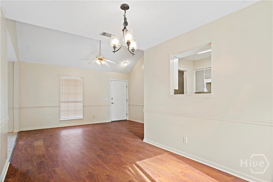 2425 Riviera Dr - Photo 3 of 13