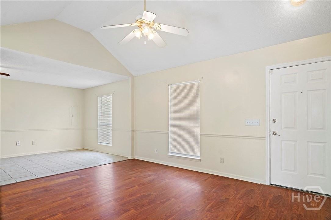 2425 Riviera Dr - Photo 7 of 13