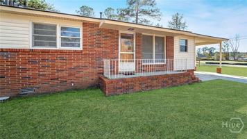 featured image of 201 E Myrtle St