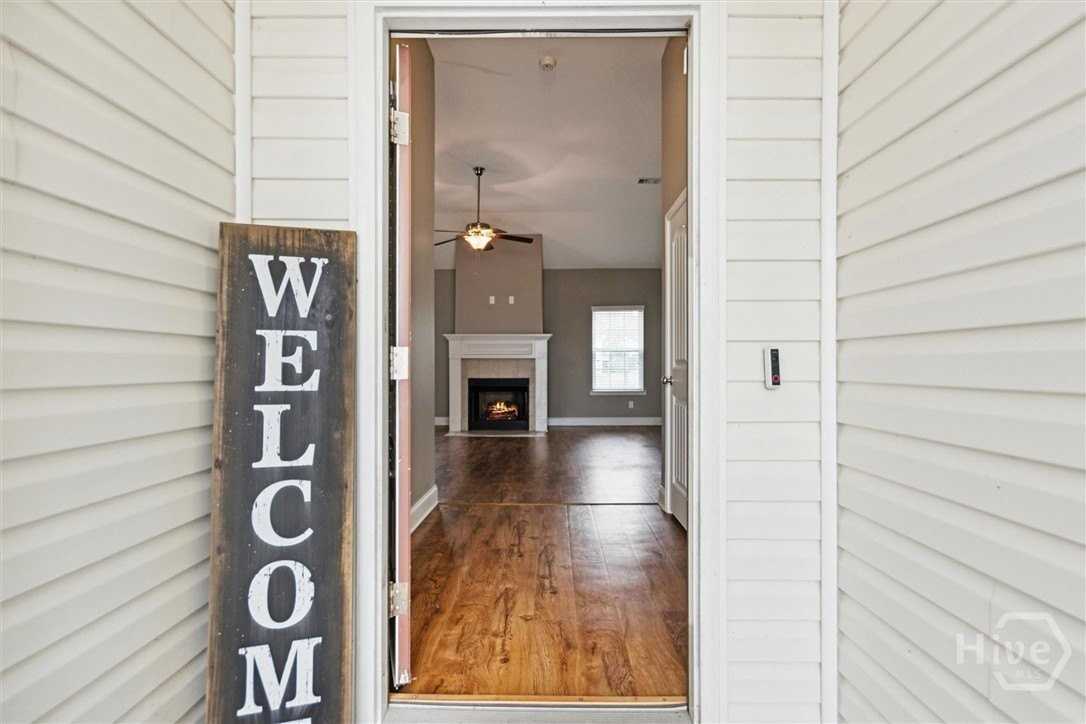 151 Waverly Way - Photo 4 of 35