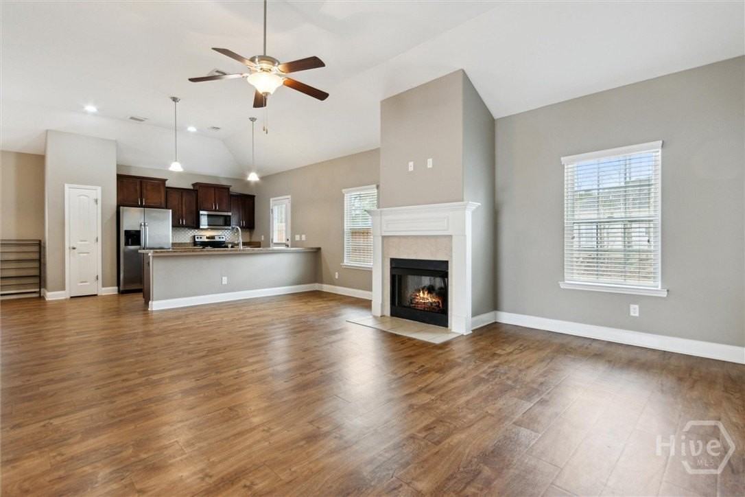 151 Waverly Way - Photo 5 of 35