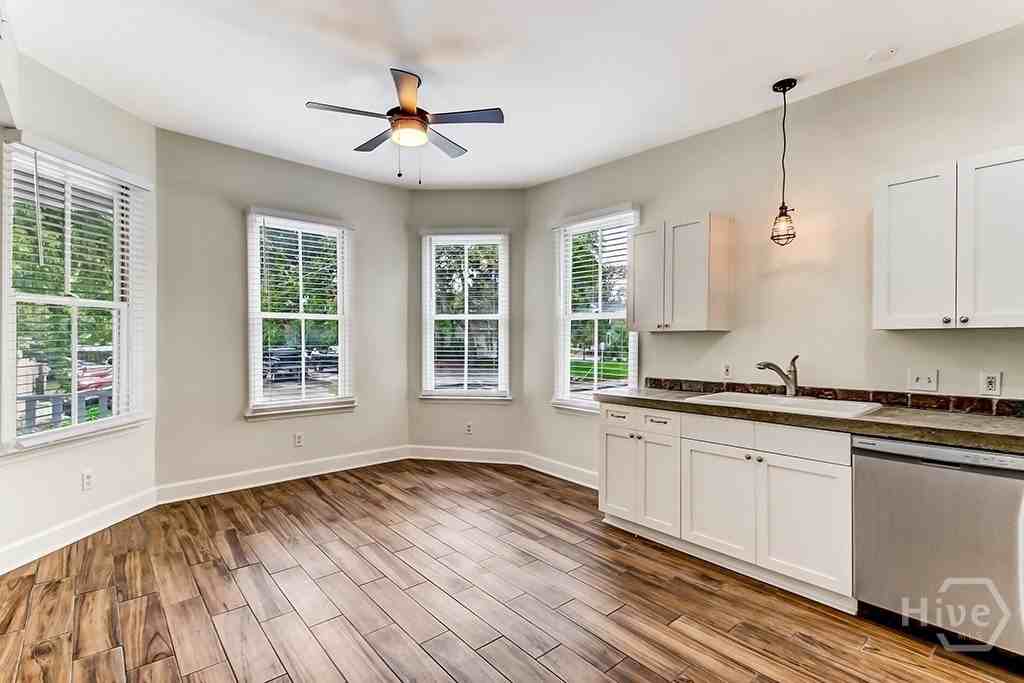 1309 Jefferson St Unit A #A - Photo 3 of 14