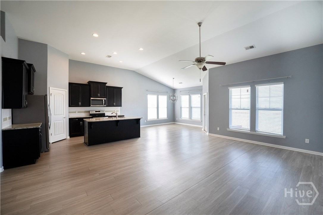 190 Brickhill Cir - Photo 4 of 21