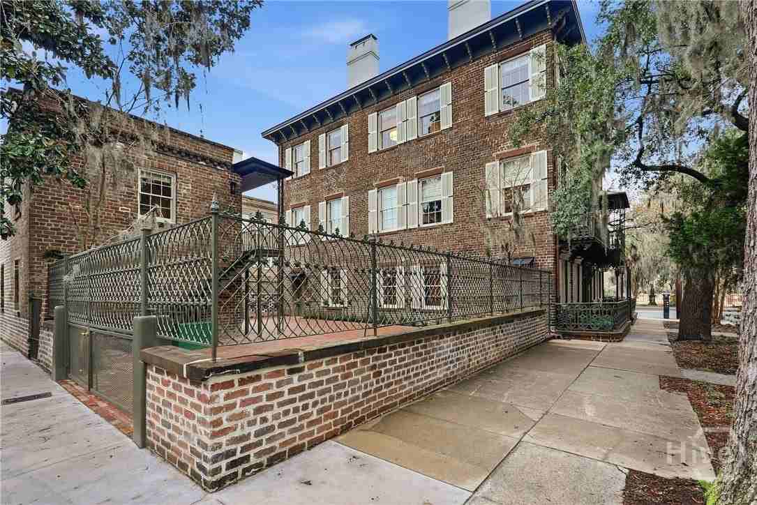 124 E Mcdonough St Unit 100 #100 - Photo 7 of 25