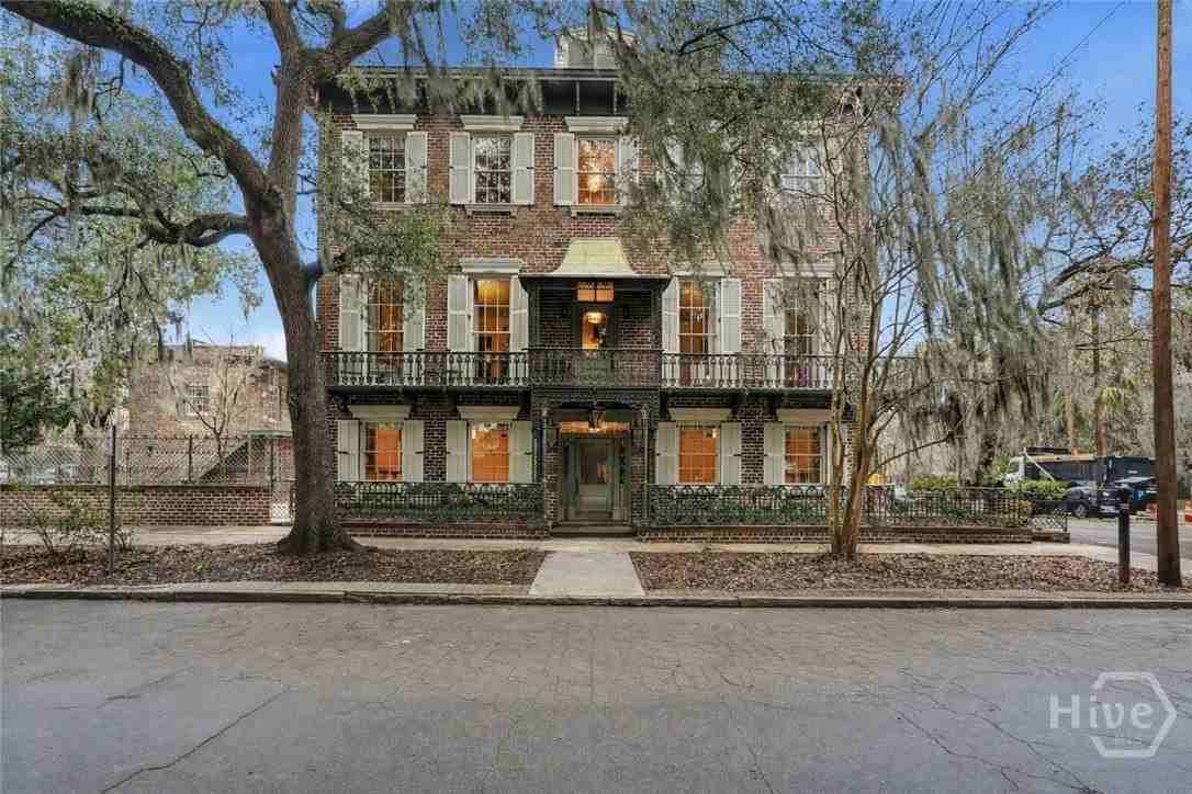 124 E Mcdonough St Unit 700 #700 - Photo 2 of 22