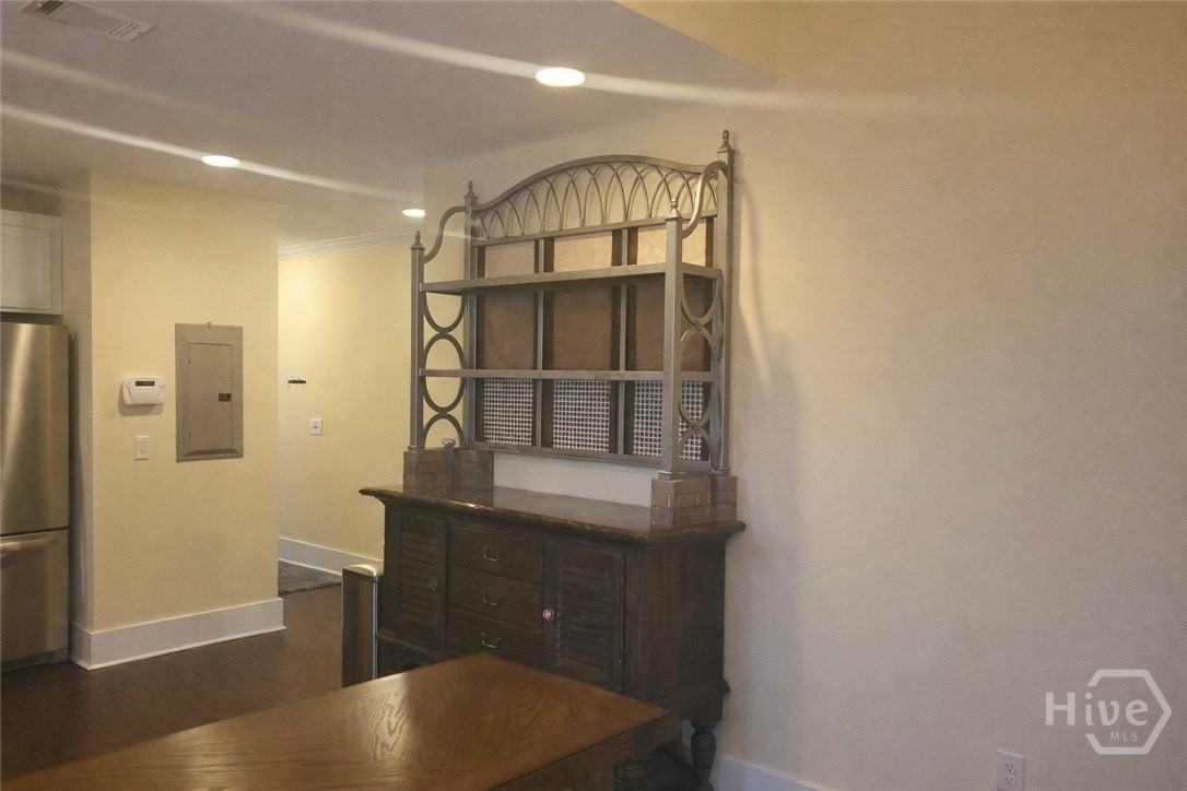 602 E 34th St - Photo 5 of 12