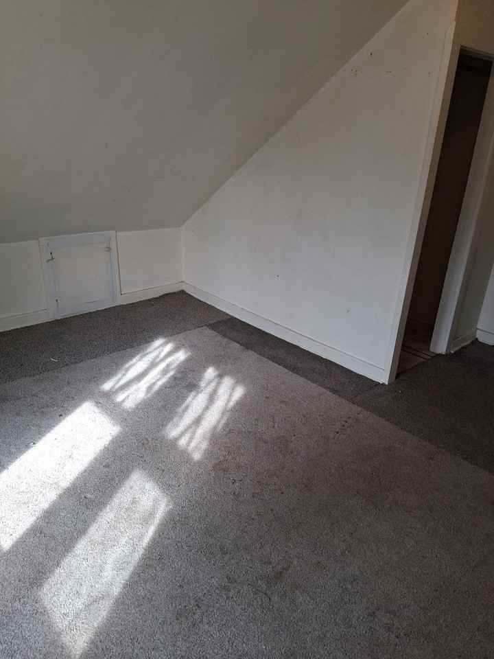 220 North Prairie Avenue - Photo 7 of 9