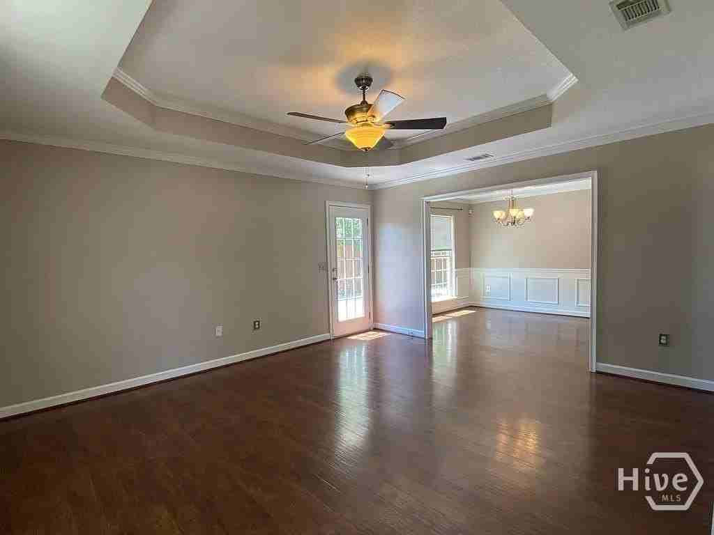 231 Augusta Way - Photo 5 of 31