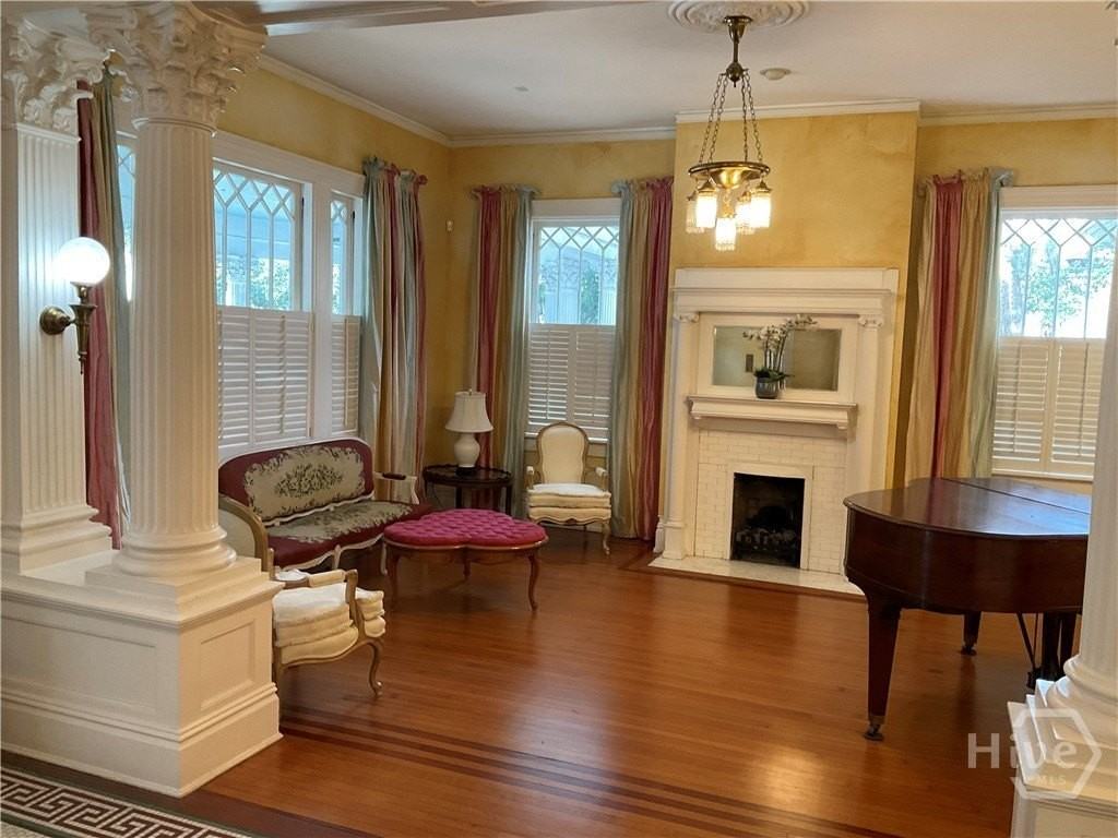 920 E Victory Dr - Photo 3 of 28