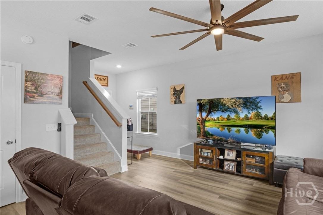 71 Centennial Ct - Photo 4 of 18