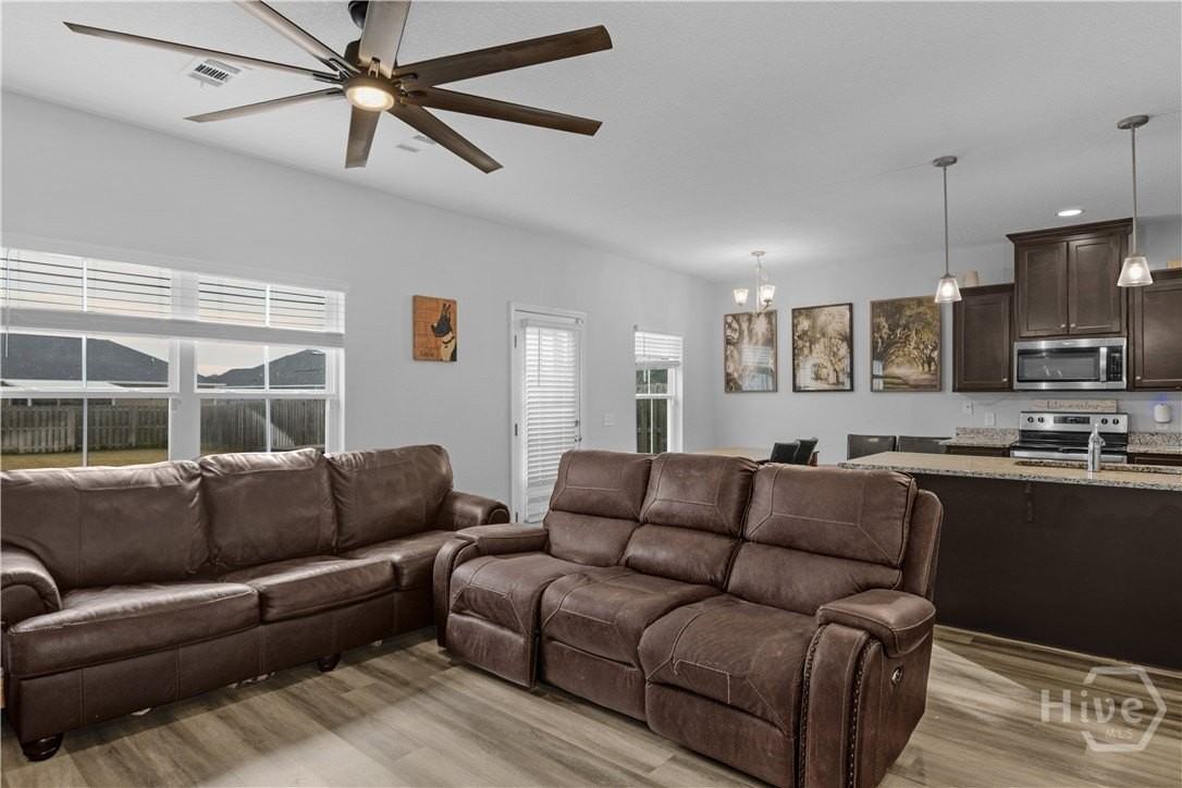 71 Centennial Ct - Photo 5 of 18