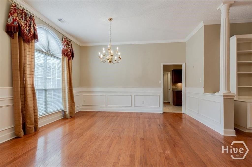 400 Stephanie Ave - Photo 6 of 39