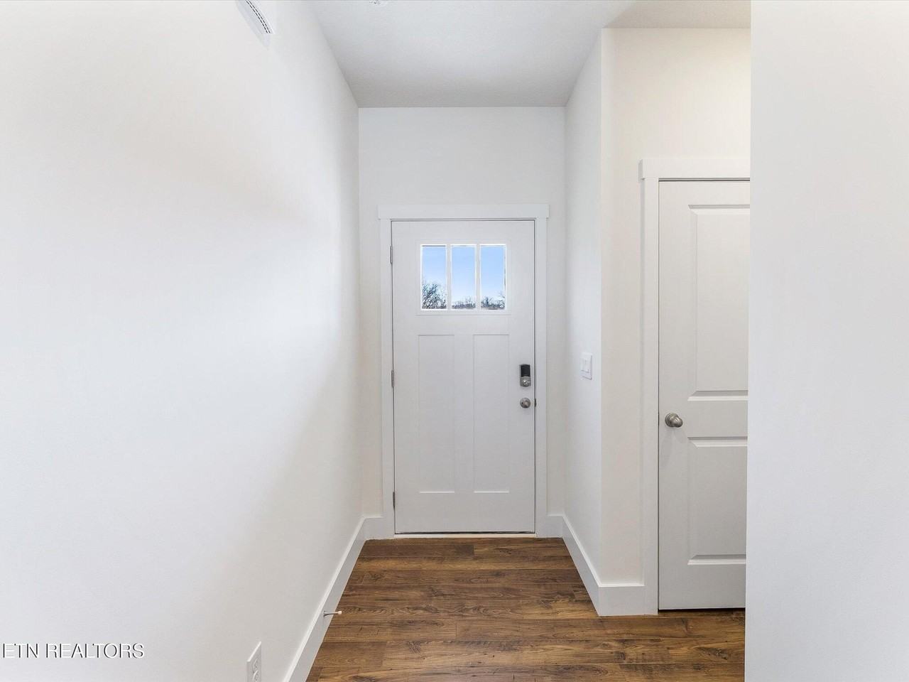 3503 Bisham Wood Ln - Photo 5 of 39