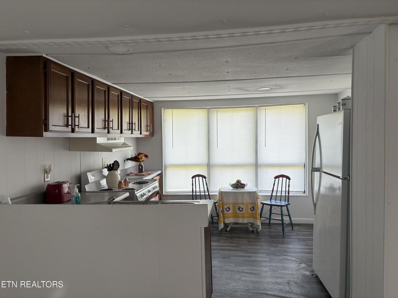 139 Hillview Rd - Photo 6 of 10